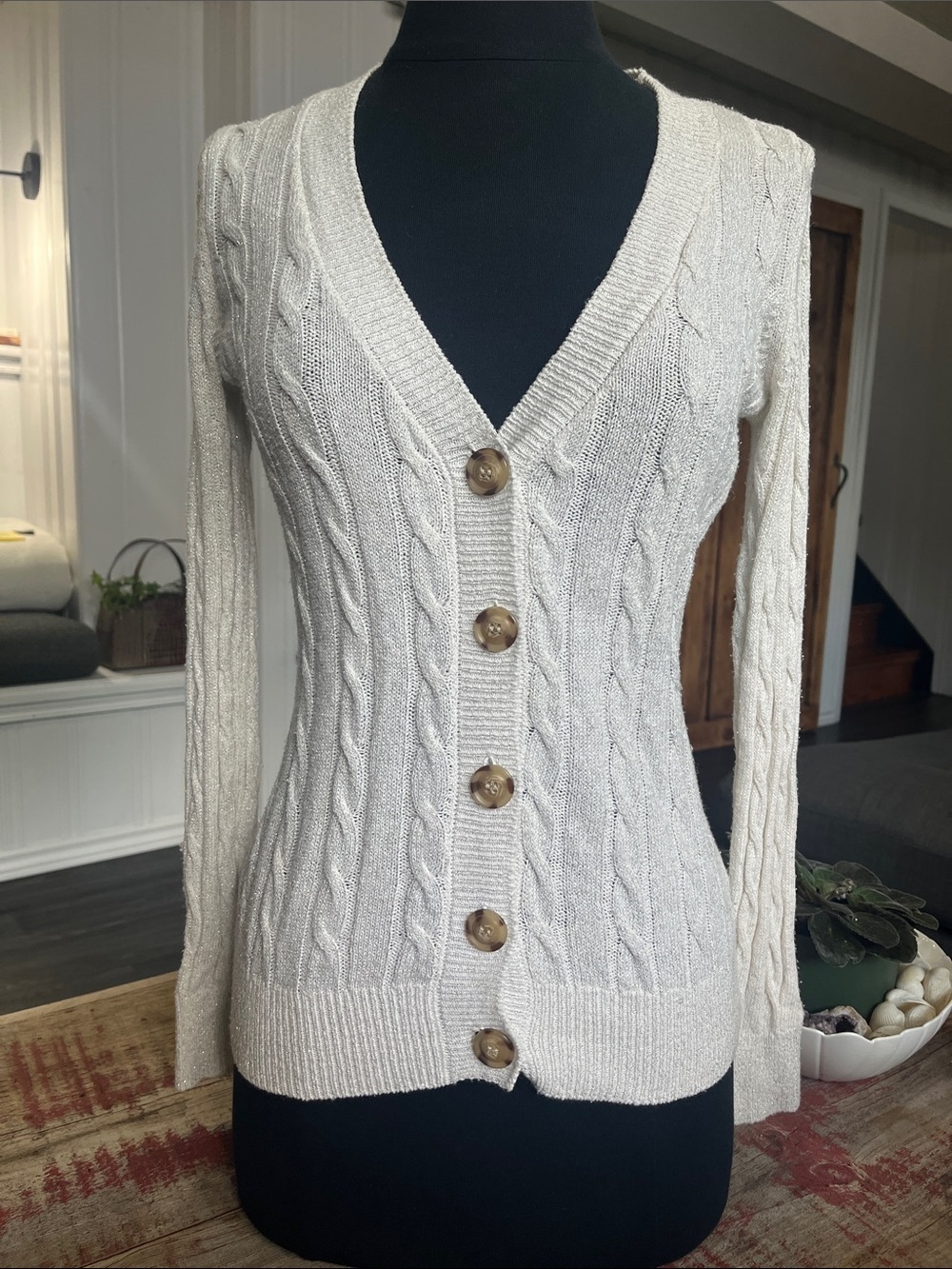 ALFRED SUNG Light Cream Cable Knit Scoop Neck Sweater